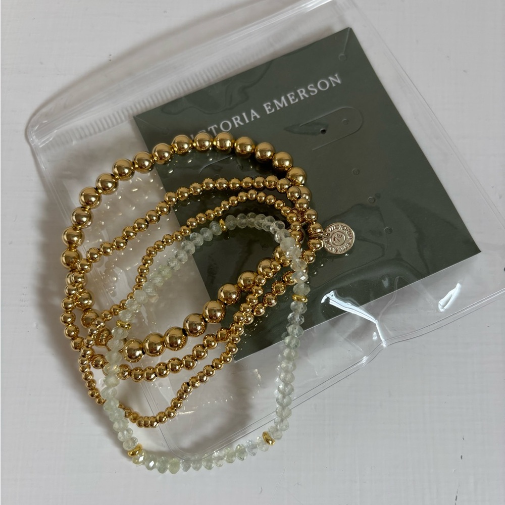 Elegant Gold and Peridot Beaded Bracelet Set - Picture 2 of 2